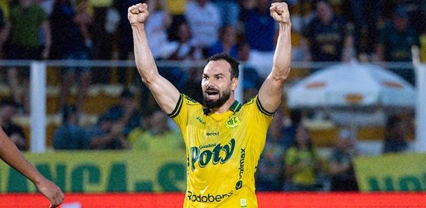Clubes da Série a sem patrocínio de bets enfrentam novo cenário no futebol