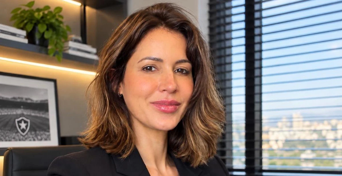 Com 25 anos de carreira, Flávia Merheb assume diretoria de operações da SAF do Botafogo