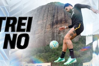 Com CT cedido, Botafogo treina na Urca e é recebido por torcedores no Rio