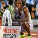 Com recorde mundial e tricampeonato, Alison Piu é coroado Atleta do Mês pela World Athletics