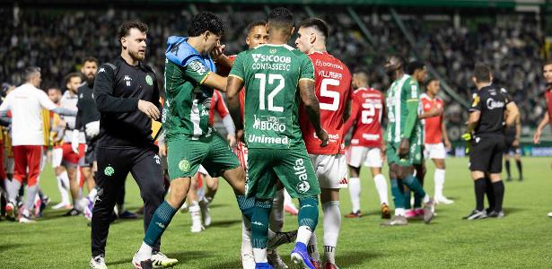 Confrontos e tensão marcam vitória do Internacional sobre a Chapecoense