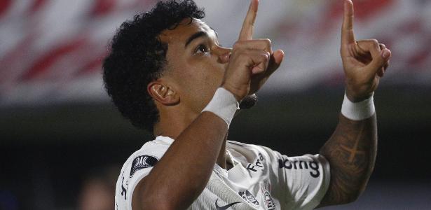 Corinthians empata com Estudiantes na Argentina e decide vaga em Itaquera