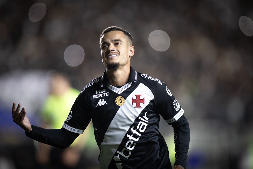Coutinho revela frustração com ausência de contato do Vasco antes de acerto com o Santos
