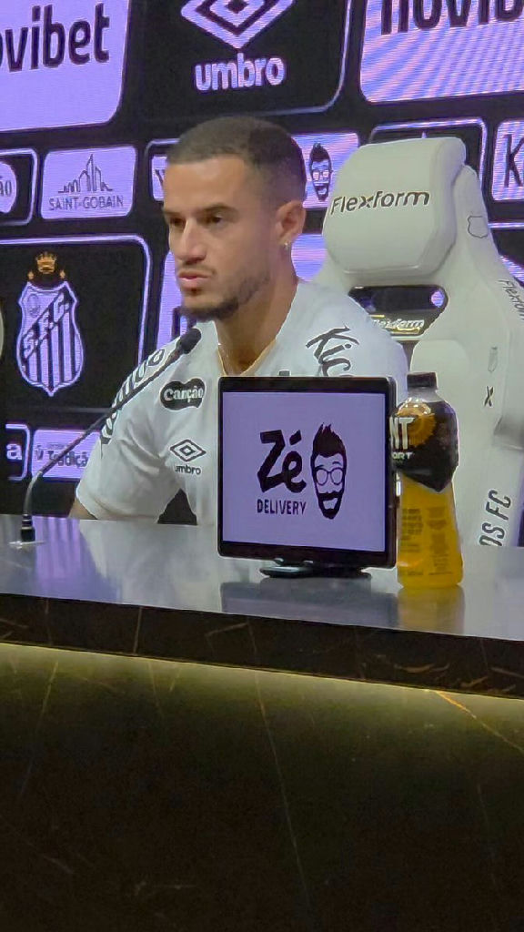 Coutinho revela impacto emocional com hostilidade da torcida em sua saída do Vasco
