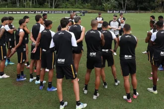 Crise no Botafogo gera alerta de especialistas antes de confronto contra o Palmeiras