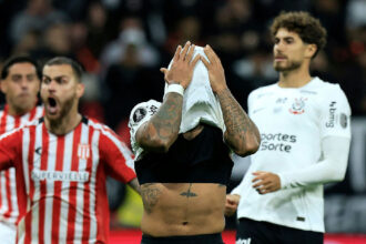 Crise no Corinthians marca fim de temporada com incertezas e pressão