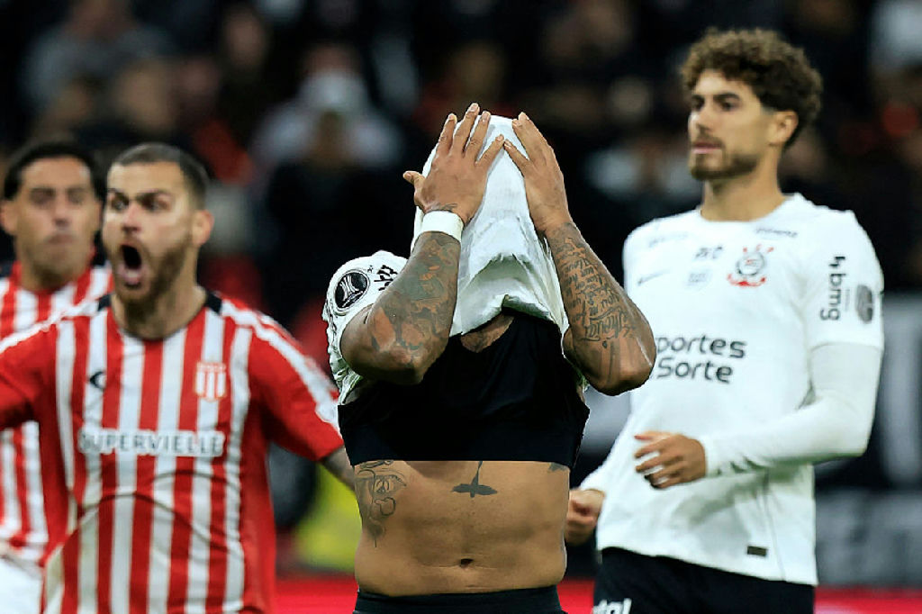 Crise no Corinthians marca fim de temporada com incertezas e pressão