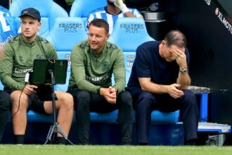 Crise no Coventry City: início desastroso na Premier League após alto investimento
