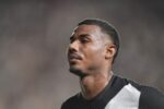 Cuiabano atrai interesse de clubes sauditas, mas prioriza permanência no Vasco