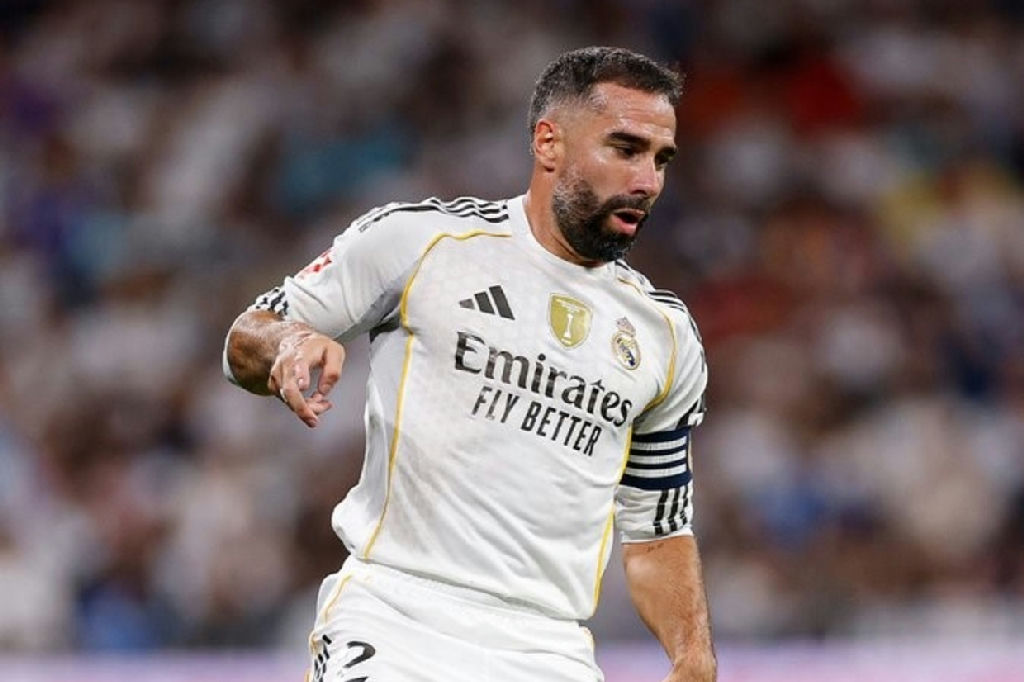 Dani Carvajal entra no radar de clubes ingleses após saída do Real Madrid
