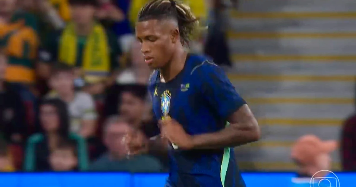Danilo brilha em goleada da Seleção Brasileira sobre a Austrália