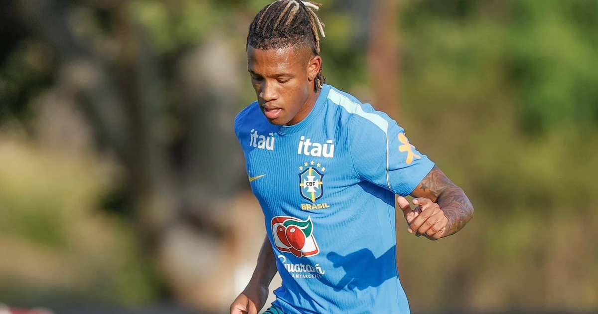 Danilo inicia preparação com a Seleção Brasileira em Brisbane