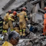 Desabamento de prédio na Penha deixa cinco mortos e gera investigação na prefeitura