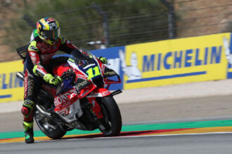 Diogo Moreira recebe apoio de Cal Crutchlow para vaga na Honda em 2027