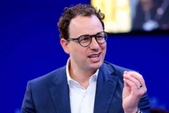 Diretor da Anthropic defende freio no desenvolvimento da inteligência artificial