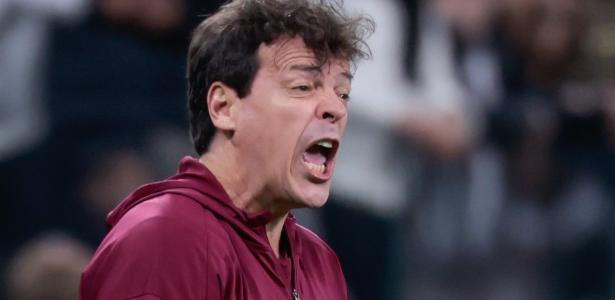 Diretoria do Corinthians aponta dificuldade de Diniz em mobilizar elenco no Brasileirão