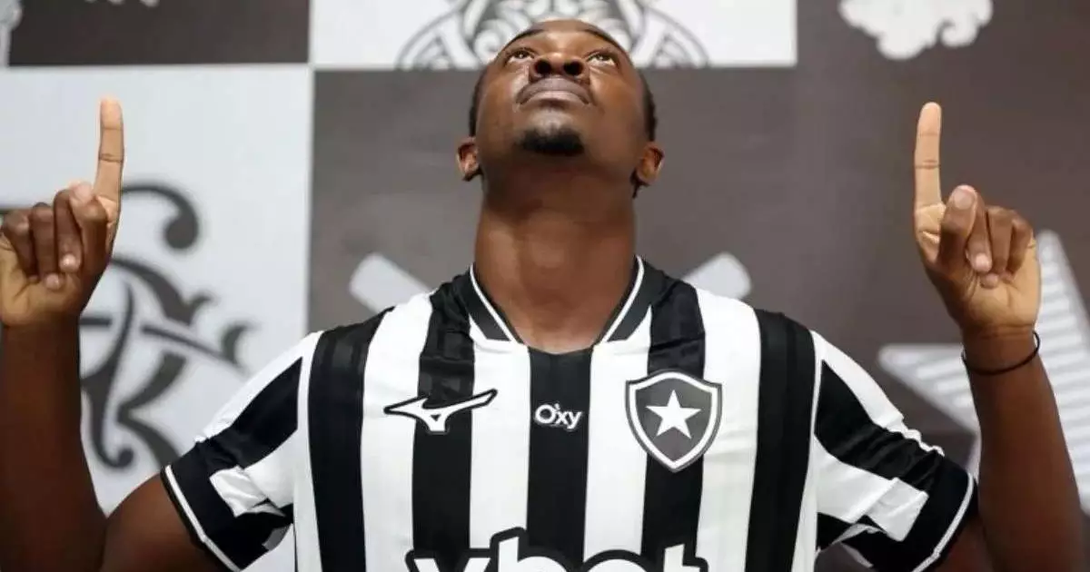 Domingos Andrade busca espaço no Botafogo sob o comando de Tite