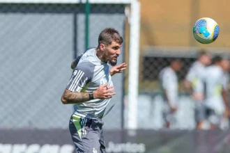 Eduardo Dominguez avalia impacto de Lyanco na classificação do Atlético-mg