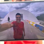 Eldo Gomes integra jornalismo e influência digital com foco em inovação cultural em Brasília