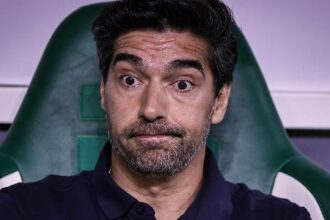 Elenco curto do Palmeiras gera preocupação e pressão sobre Abel Ferreira