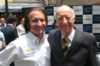 Emerson Fittipaldi lamenta a morte do jornalista Claudio Carsughi aos 93 anos
