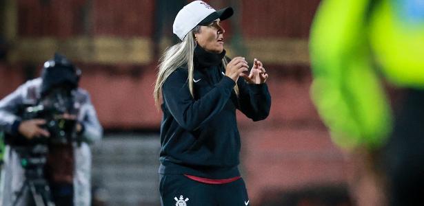Emily Lima cobra regularização de salários no Corinthians antes da semifinal