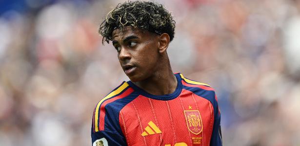Espanha renova elenco com quatro estreantes após conquista da Copa do Mundo