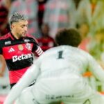 Estratégia de Diniz diante do Flamengo reflete desafio tático do futebol atual