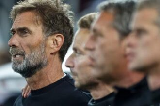 Estreia de Jürgen Klopp em casa vira alvo de jornais alemães após revés para a Grécia