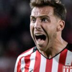 Estudiantes e Corinthians duelam por vaga na semifinal da Libertadores