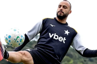Expectativa por recuperação de Arthur Cabral sob comando de Tite no Botafogo