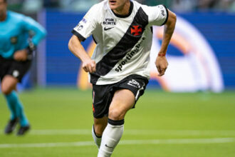 Facundo Colidio assume protagonismo ofensivo no Vasco da Gama