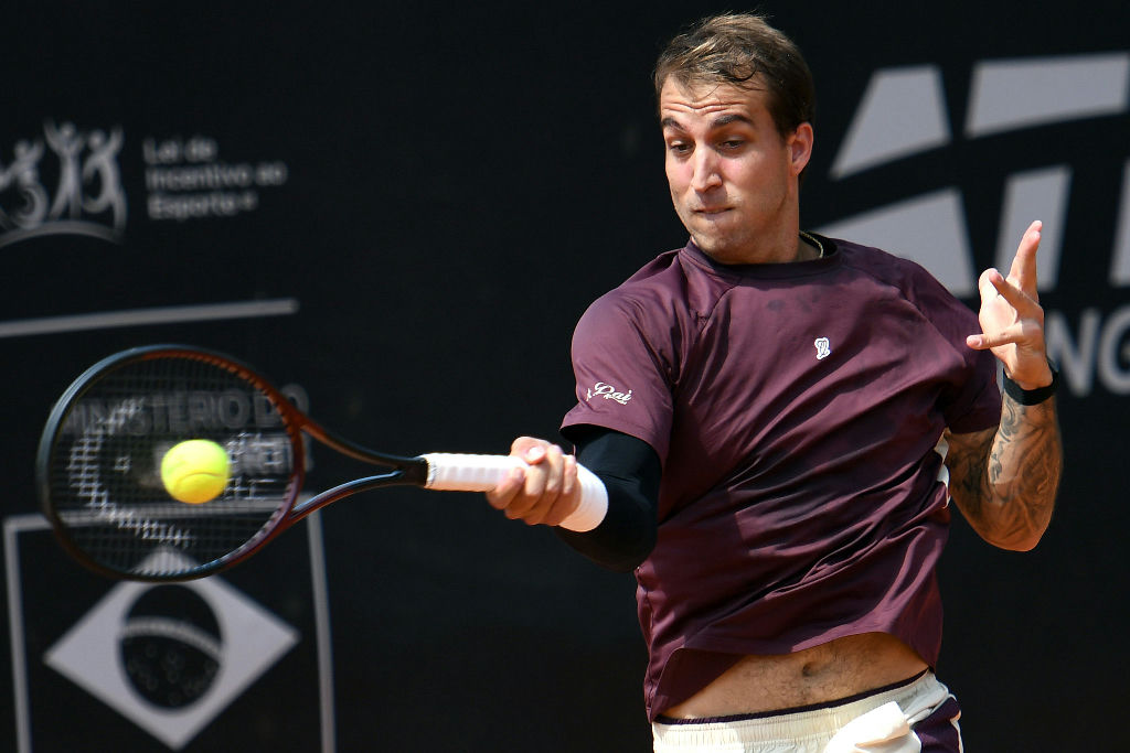 Felipe Meligeni e João Reis avançam na estreia do challenger de Curitiba