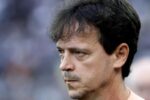 Fernando Diniz permanece no comando do Corinthians após apoio do elenco