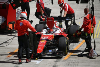 Ferrari F1 reestrutura motores e busca especialista da Red Bull para desafio de 2027