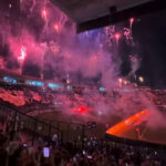 Festa da torcida do Vasco em São Januário marca duelo contra o Coritiba