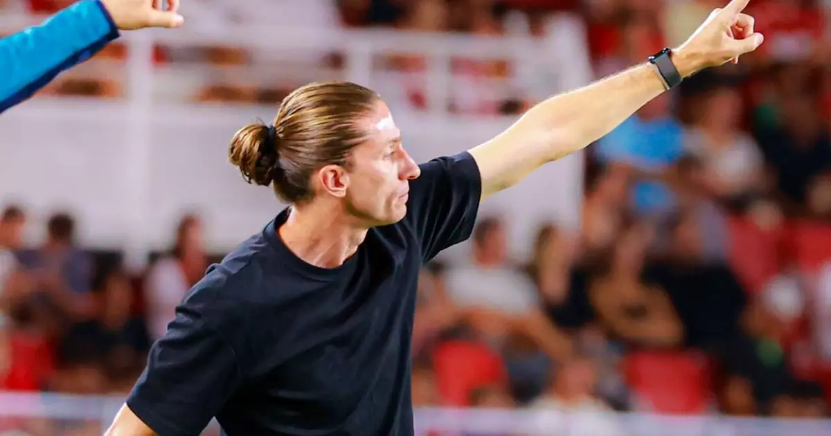Filipe Luís mantém cautela após assumir liderança do Campeonato Francês com o Monaco