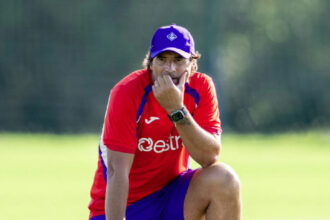 Fiorentina oficializa retorno de Paolo Vanoli após saída de Fabio Grosso