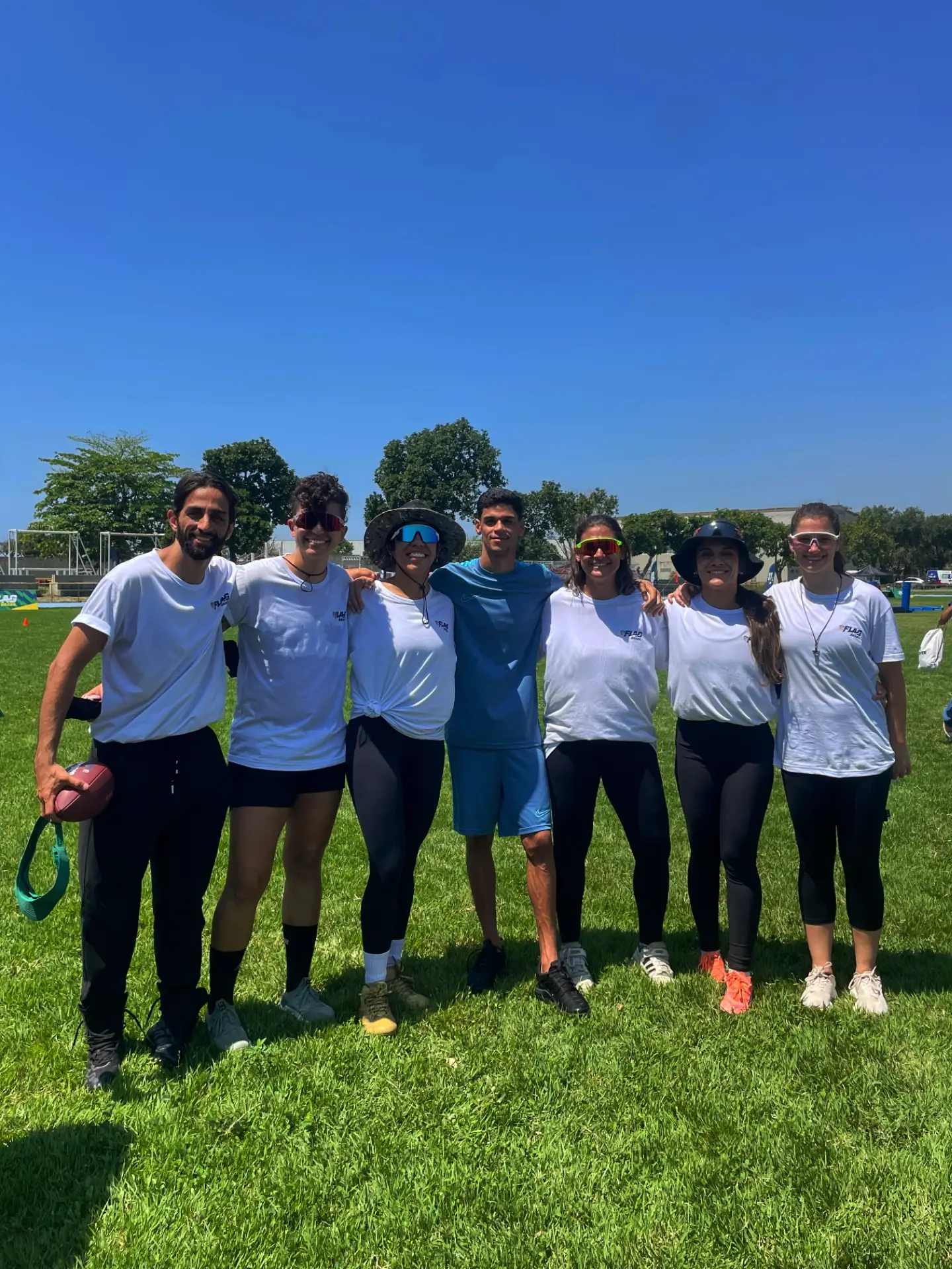 Flag Football: atletas do Vasco Almirantes atuam como treinadores em iniciativa da NFL no Rio