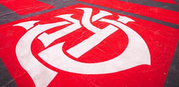 Flamengo aciona justiça após boatos sobre negociação de patrocínio com a Fatal Model