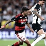 Flamengo e Corinthians se enfrentam no Maracanã pela liderança e reabilitação