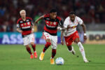 Flamengo mantém vantagem mínima sobre o Red Bull Bragantino no primeiro tempo