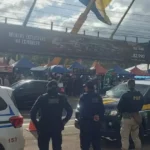 Flanelinha é preso por extorsão durante operação na Expointer