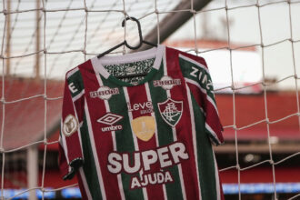 Fluminense alerta para prejuízo milionário com estoques de camisas após nova medida das bets