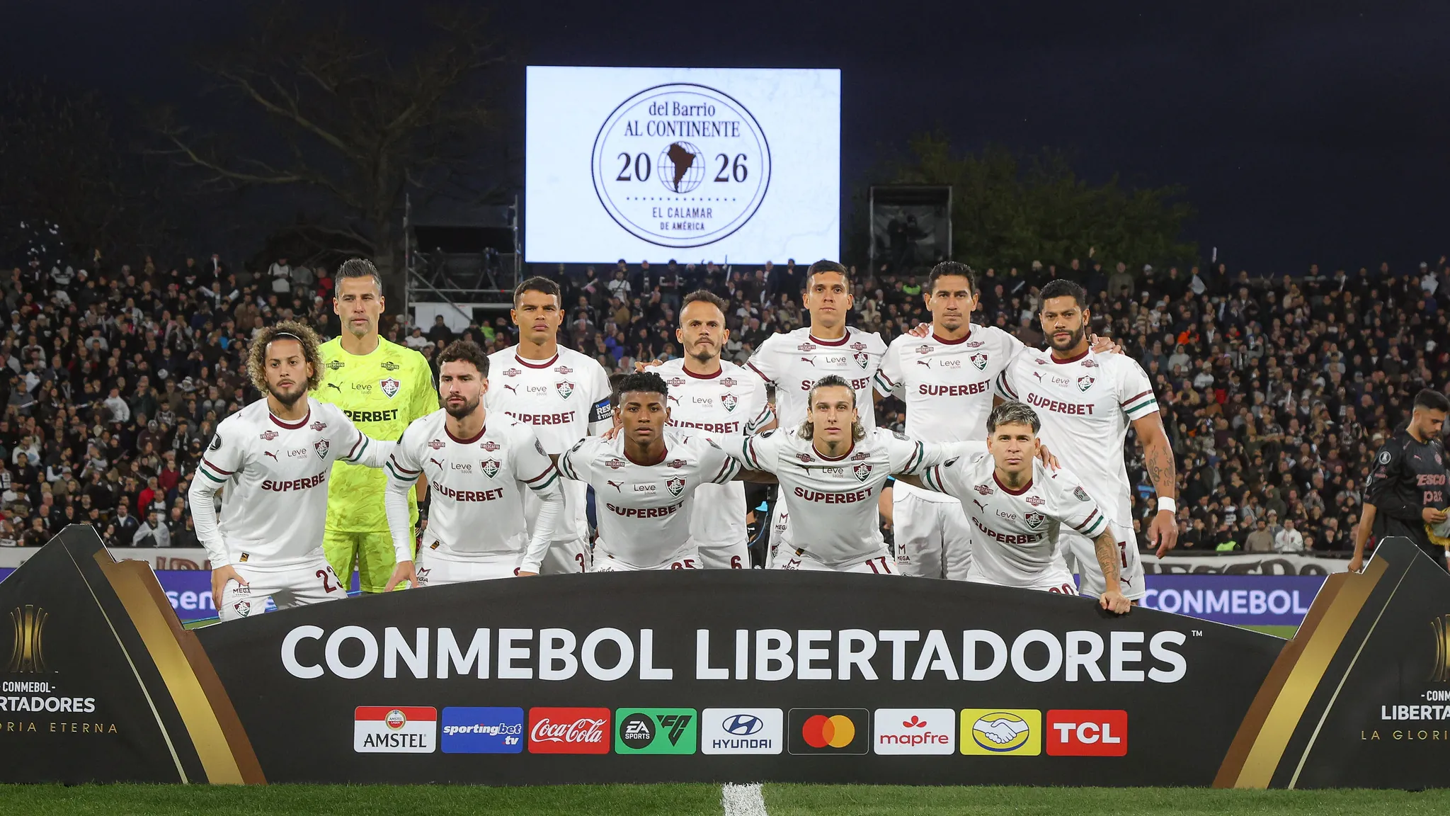 Fluminense foca no Corinthians enquanto trava batalha por ingressos na Libertadores
