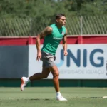 Fluminense intensifica preparação para clássico e mira decisão continental