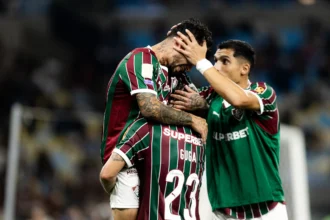 Fluminense vence clássico contra o Vasco e consolida permanência no G4 do Brasileirão