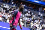 Frances Tiafoe opera virada histórica e avança à semifinal do US Open