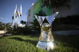 Futebol brasileiro em xeque: clubes ameaçam parar o Brasileirão por medida sobre apostas