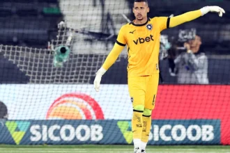 Gabriel Batista brilha no empate entre Botafogo e Palmeiras pelo Brasileirão